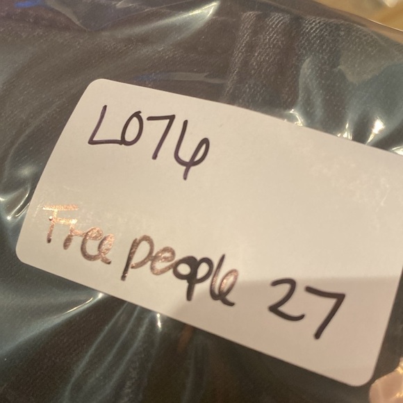 Free People Black Distressed Raw Hem Skinny Ankle Jeans Size 27 - Picture 6 of 6